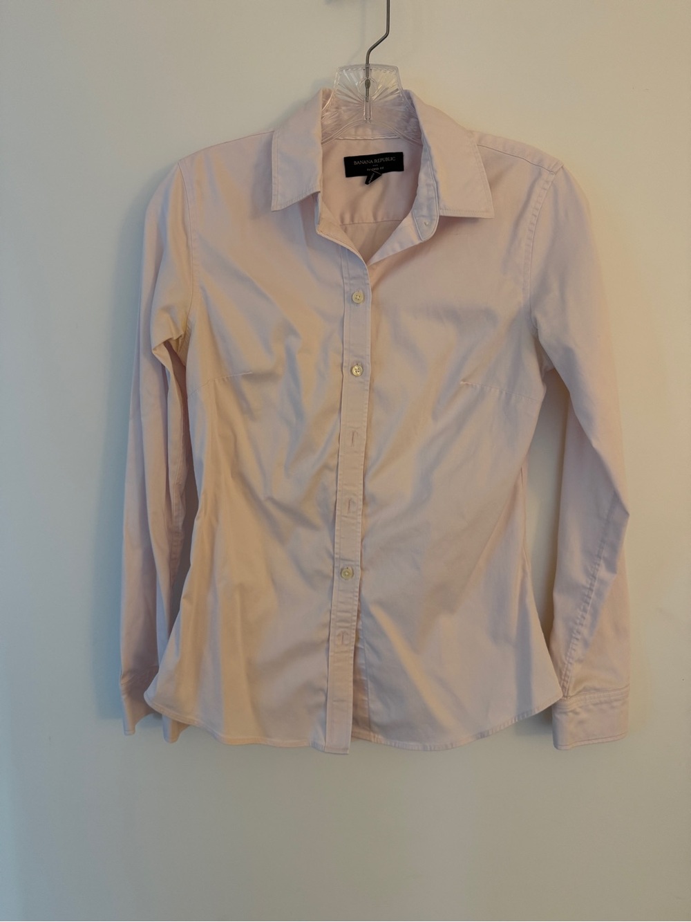 Banana Republic Pale Pink Collared Button-Down Shirt